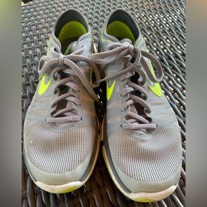 Women’s Nike Training Flex Supreme TR3 Sneakers